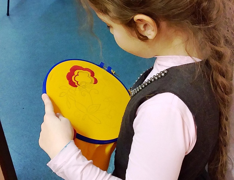 День вышивальщицы