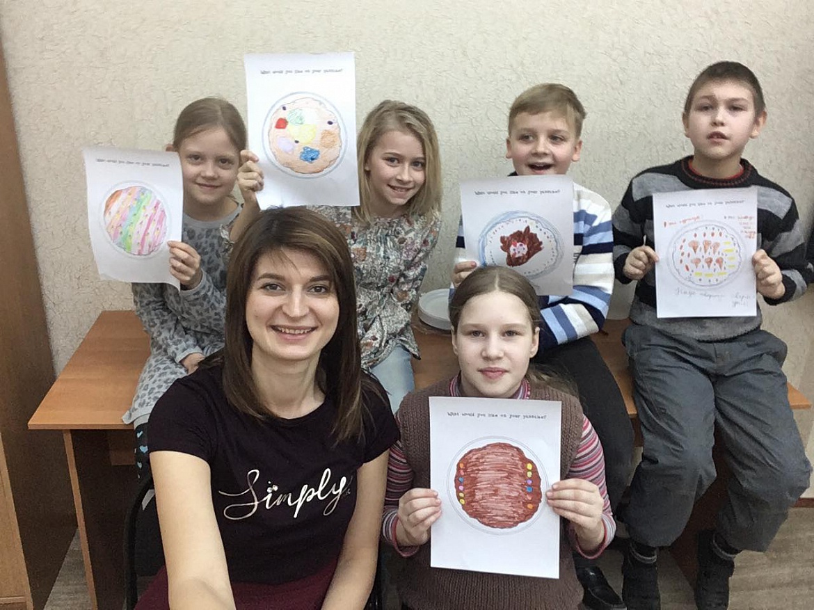 Широкая масленица может быть и в узкой, но дружелюбной компании!