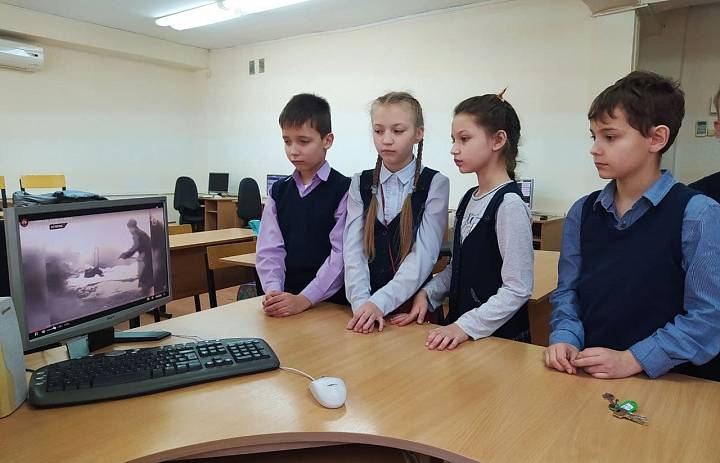 Родник следует традициям исторической памяти