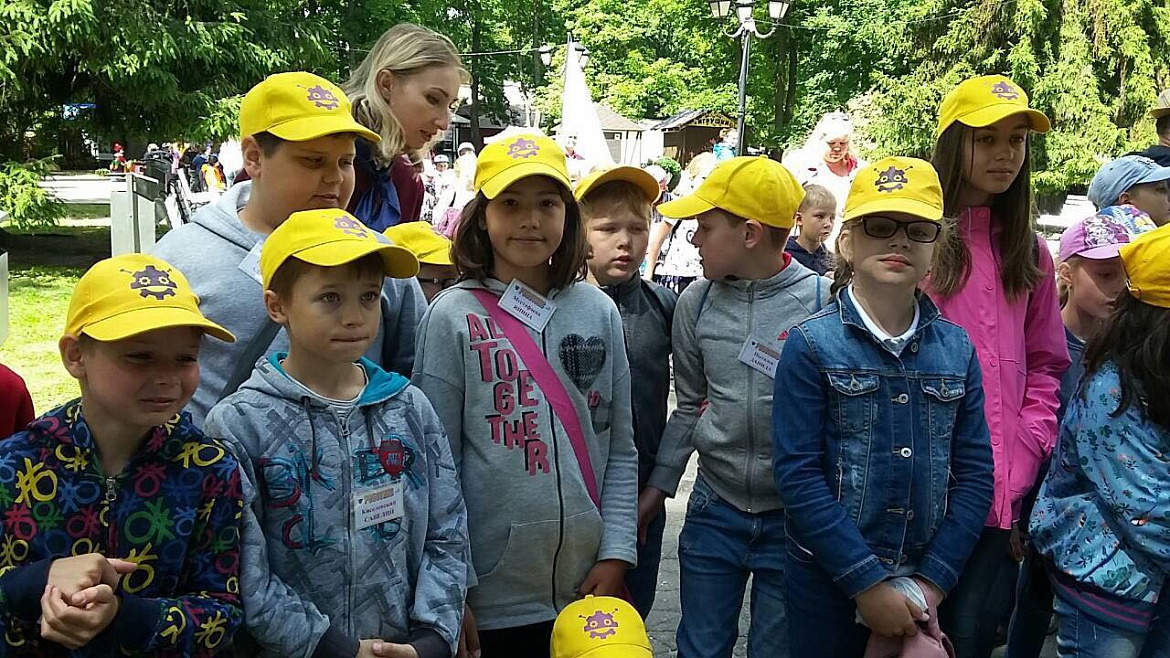 Научный эксперимент по изготовлению жвачки. Лагерь "РоботИкс"