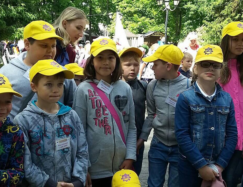 Научный эксперимент по изготовлению жвачки. Лагерь "РоботИкс"