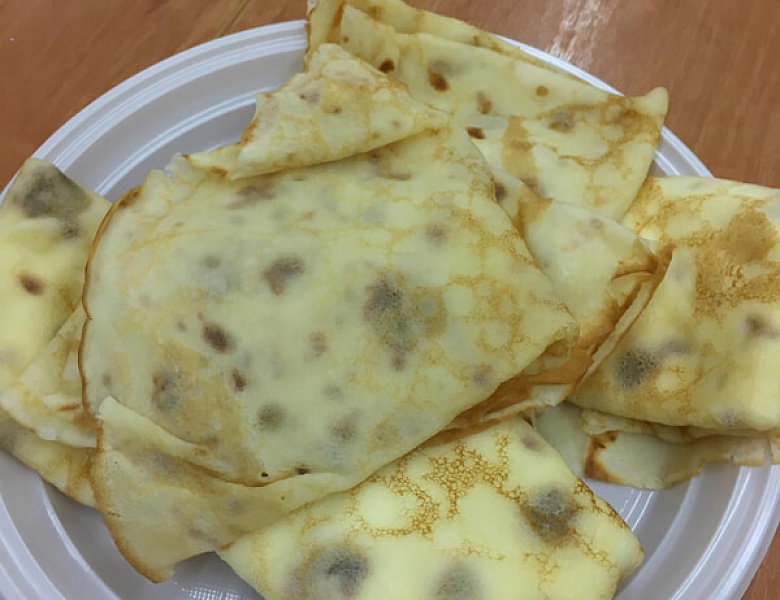 Широкая масленица может быть и в узкой, но дружелюбной компании!