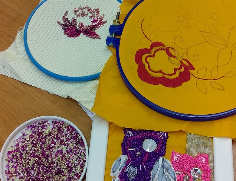 День вышивальщицы