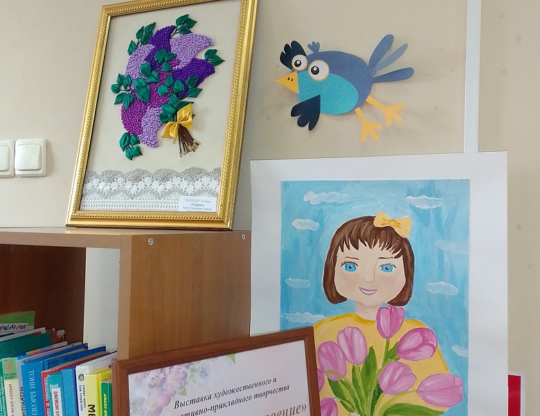 Выставка "Цветочное настроение"совместно с библиотекой им. А.П. Соболева