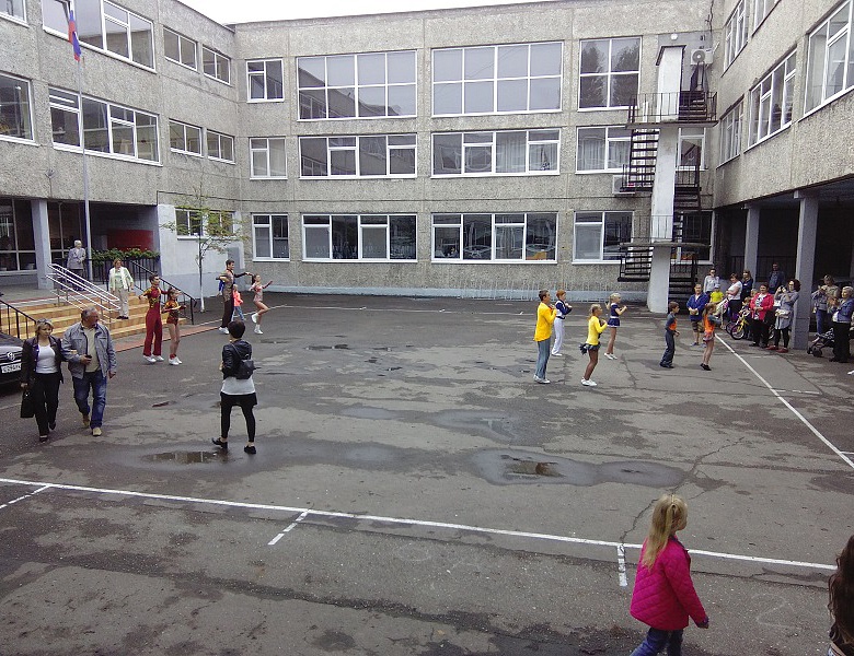 Разбудили всех!