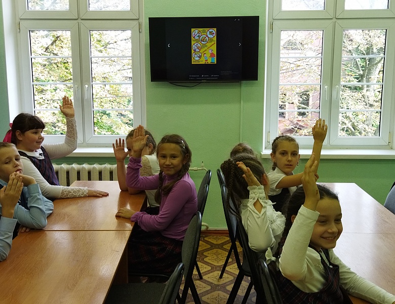 «Уметь, предвидеть, защитить»: в Доме детского творчества «Родник» прошла Неделя антитеррористической безопасности.