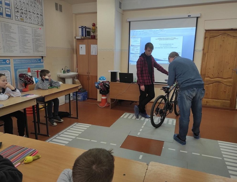 За безопасность движения: я - велосипедист