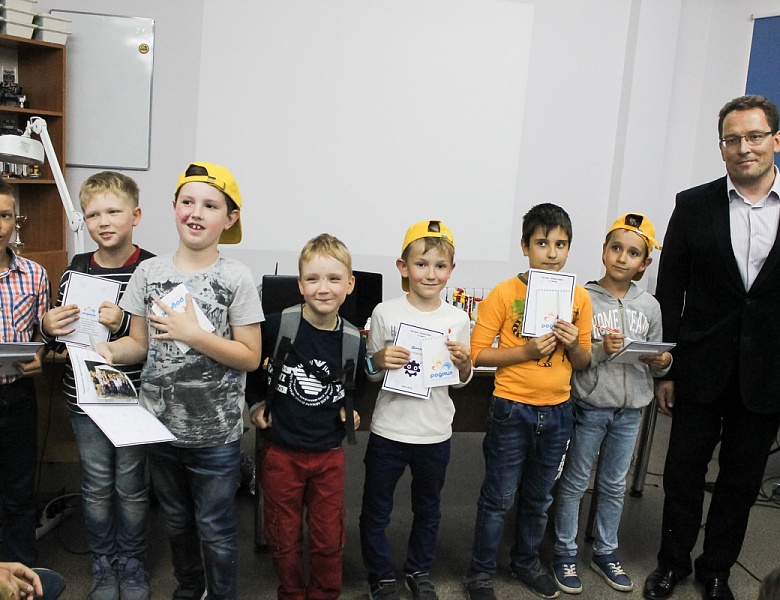 22 июня состоялся выпускной первой смены лагерей «РоботИкс» и «Косморобо». 