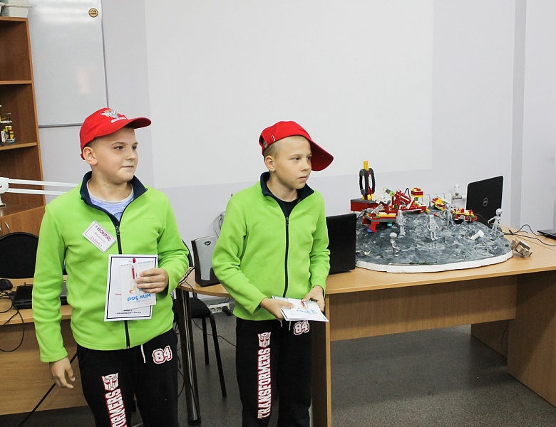 22 июня состоялся выпускной первой смены лагерей «РоботИкс» и «Косморобо». 