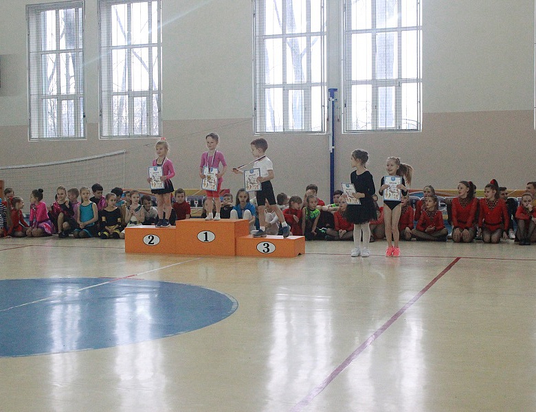 Соревнования по акробатическому рок-н-роллу.