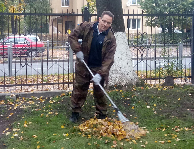 Результат субботника: чисто, красиво, зелено!
